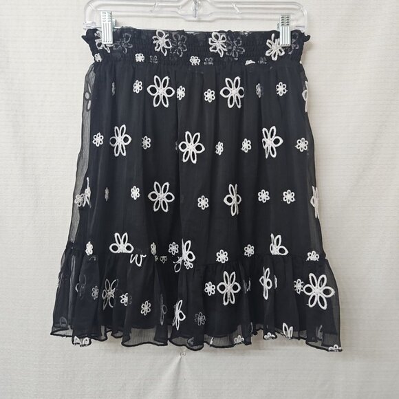Womens Sz XS sheer Black Ruffle Mini Skirt Embroidered Daisies Fairy Whimsigoth - Picture 3 of 5